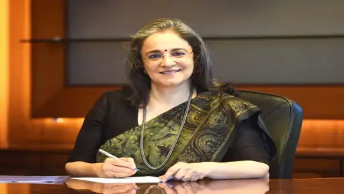 Ex SEBI Chief की बढ़ी मुश्किलें ? Madhabi Puri Buch केस में सुनवाई आज, जानिए किस मामले में पत्रकार ने की थी शिकायत ?
