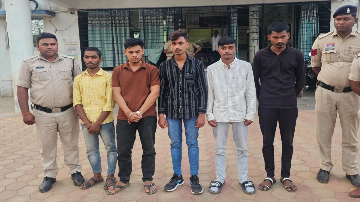 Cyber Crime के खिलाफ पुलिस की सख्त कार्रवाई, साइबर ठगों को फर्जी सिम बेचने वाले 5 पीओएस एजेंट गिरफ्तार