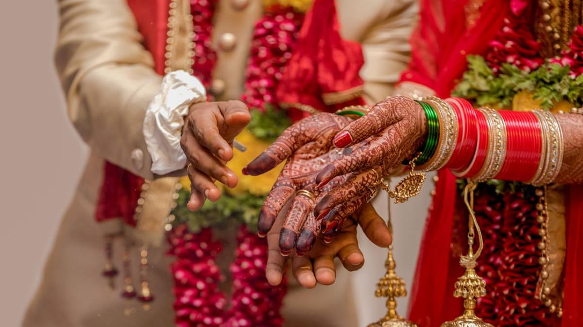 मस्त स्कीम है… शादी करने पर सरकार दे रही लाखों रुपये, जानिए क्या है आवेदन की पूरी प्रक्रिया…