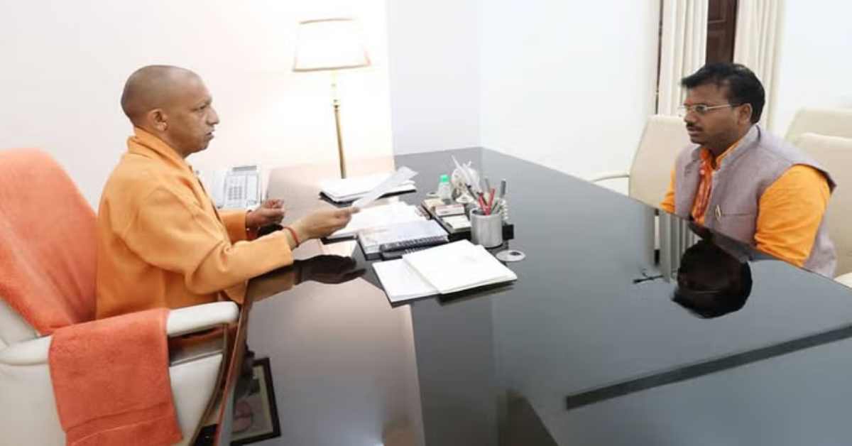 ‘विधायक जी विकासकार्यों में तेजी लाइए’,… CM योगी से मिलने पहुंचे विधायक चंद्रभानु पासवान, मांग ली ये जानकारी…