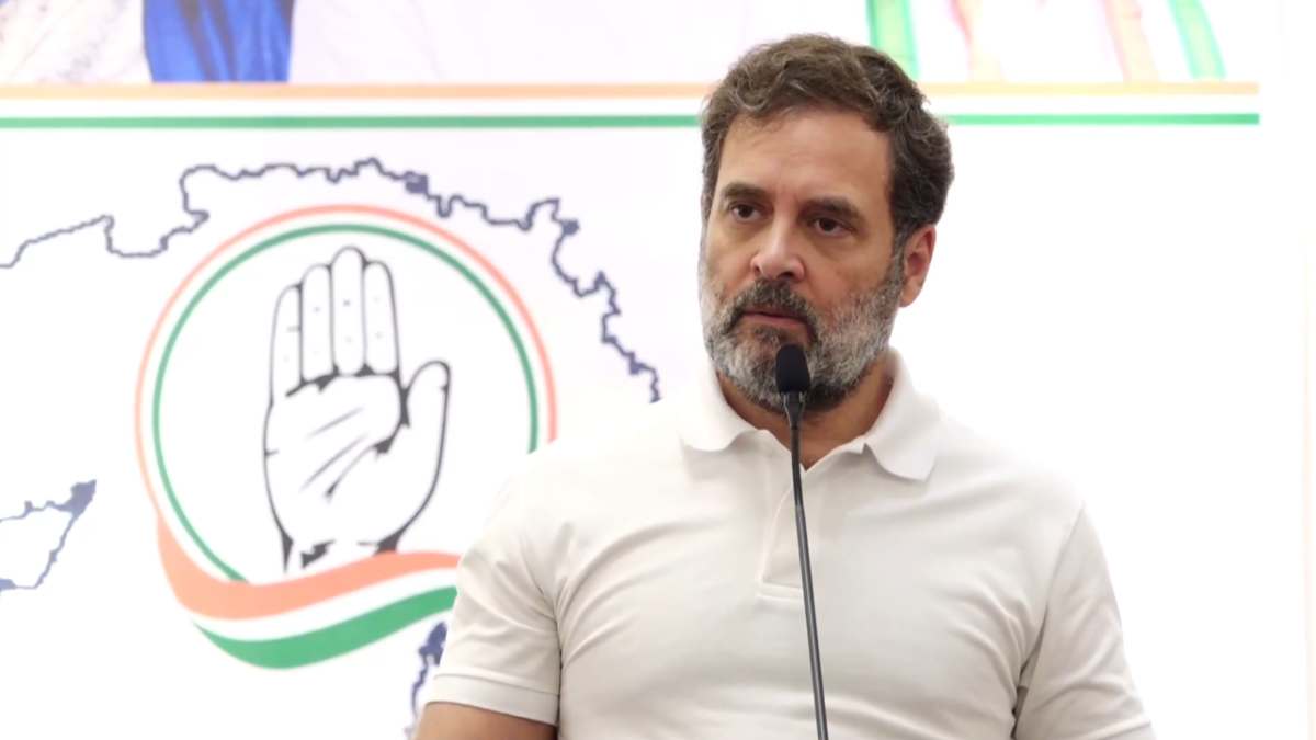 ‘बब्बर शेर हैं लेकिन पीछे से चेन…,’ गुजरात कांग्रेस को लेकर राहुल गांधी का बड़ा दावा, कहा- आधे लोग BJP से मिले हुए हैं