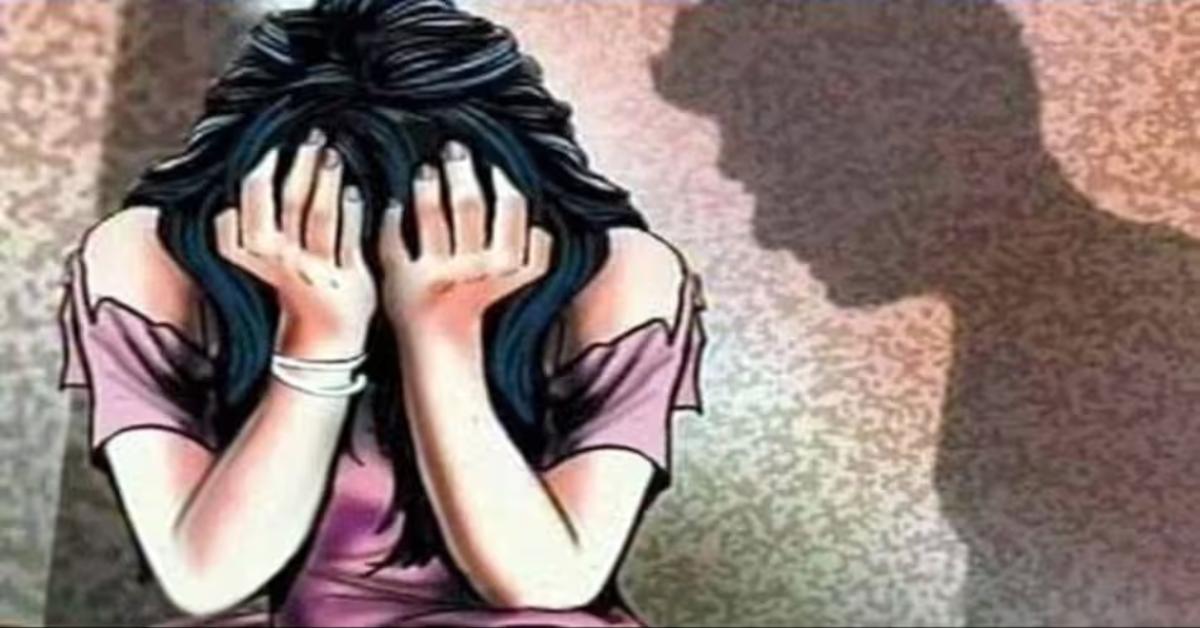 योगी जी…ये है UP की हकीकत! 9वीं की छात्रा को मनचले ने झाड़ियों में खींचने की कोशिश, फिर उसके साथ जो किया