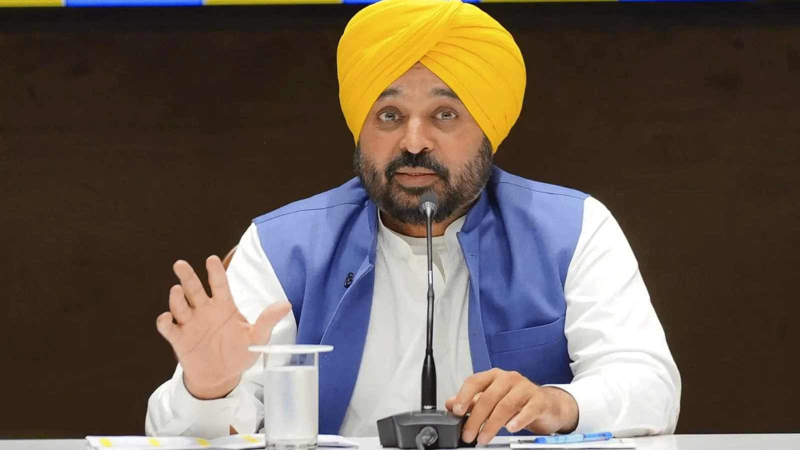 Punjab : मंदिर पर ग्रेनेड हमला, सीएम मान ने की घटना की निंदा, कहा – प्रदेश में शांति भंग करने की हो रही कोशिश