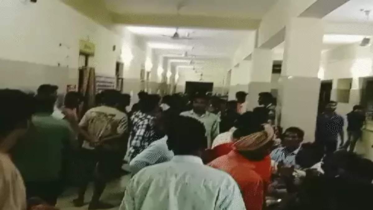 खाना खाकर टहल रहे ग्रामीणों को तेज रफ्तार स्कॉर्पियो ने मारी टक्कर, 3 युवकों की मौत, 4 घायल