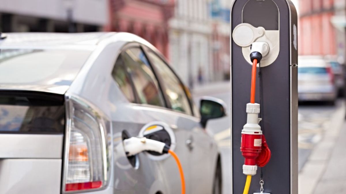 India EV Revolution: EV क्रांति! संभावित है कि आपकी अगली कार भी होगी इलेक्ट्रिक…