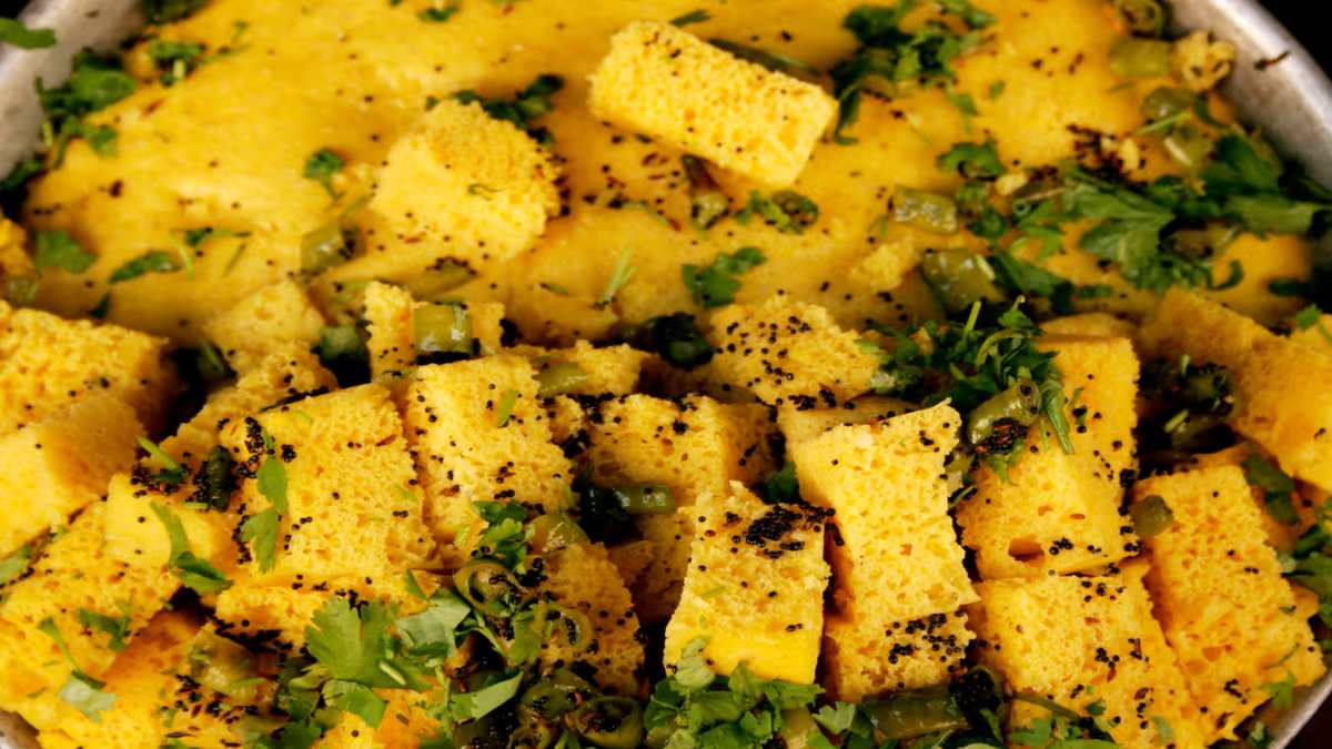 Perfect Dhokla Tips: अगर आपसे भी परफेक्ट स्पंजी ढोकला नहीं बनता, तो घबराएं नहीं, ये टिप्स अपनाएं…