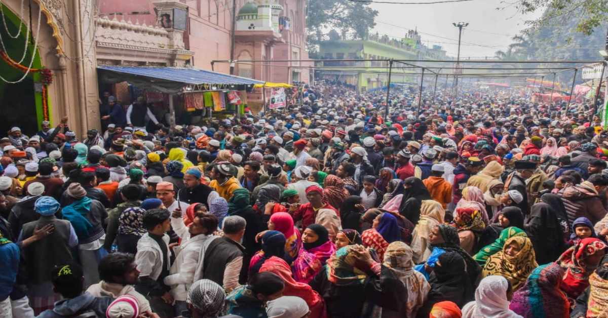 नेजा मेला के बाद अब बहराइच के दरगाह मेले पर रोक लगाने की मांग, विश्व हिंदू परिषद ने DM को सौंपा ज्ञापन