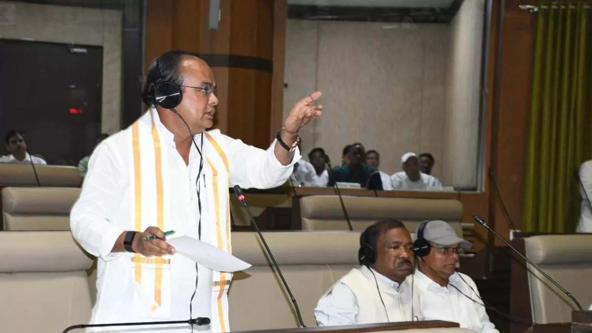 ‘पीछे से उंगली करना…’, सदन में दिखी मंत्रियों में अनबन, स्वास्थ्य मंत्री के टोकने पर श्रम मंत्री ने कह दी ये बड़ी बात