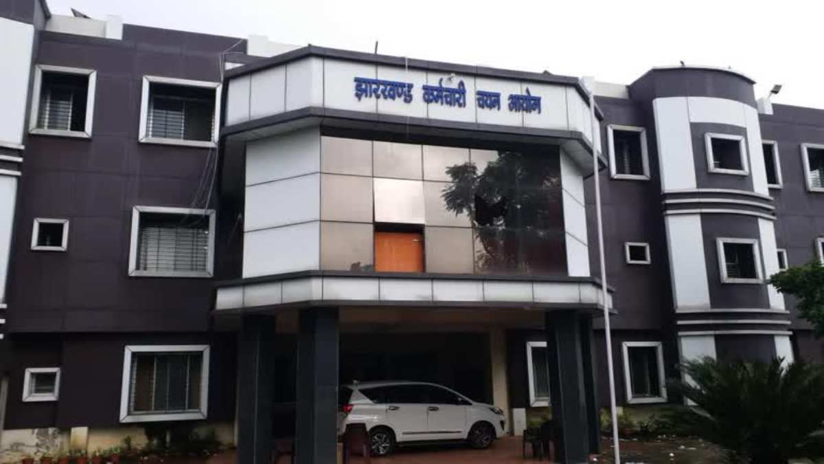 JSSC CGL Paper Leak: IRB के 5 जवान समेत 8 लोगों को CID ने किया गिरफ्तार, गोरखपुर का है गिरोह का सरगना