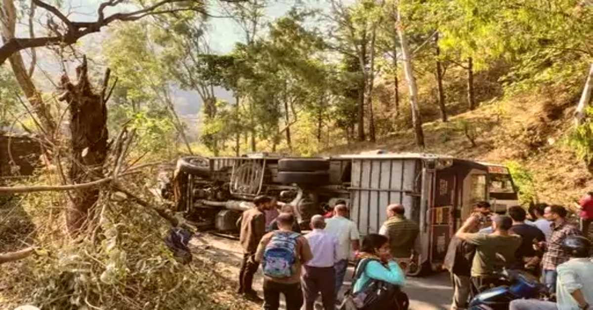 मौत से आमना-सामनाः 22 यात्रियों से भरी बस का ब्रेक हुआ फेल, फिर जो हुआ चीख पड़े लोग