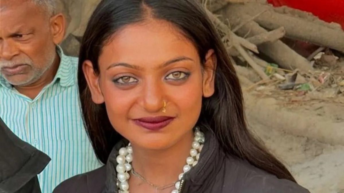 वायरल गर्ल मोनालिसा बनीं नागिन, निगाहें फिल्म के इस गाने में सामने आया वीडियो …