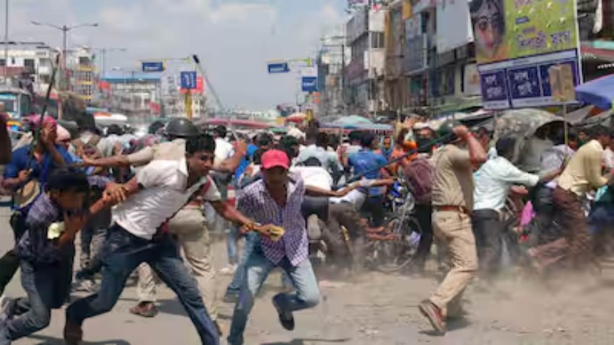 नागपुर के बाद पश्चिम बंगाल में हिंसा: हिंदुओं के दुकानों और घरों को बनाया निशाना, 34 उपद्रवी गिरफ्तार, कई इलाको में इंटरनेट बंद