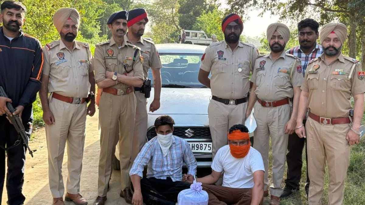 ड्रोन के जरिए हो रही थी पाकिस्तान से नशा तस्करी, करोड़ों की हीरोइन के साथ 2 तस्करों को भी दबोचा..