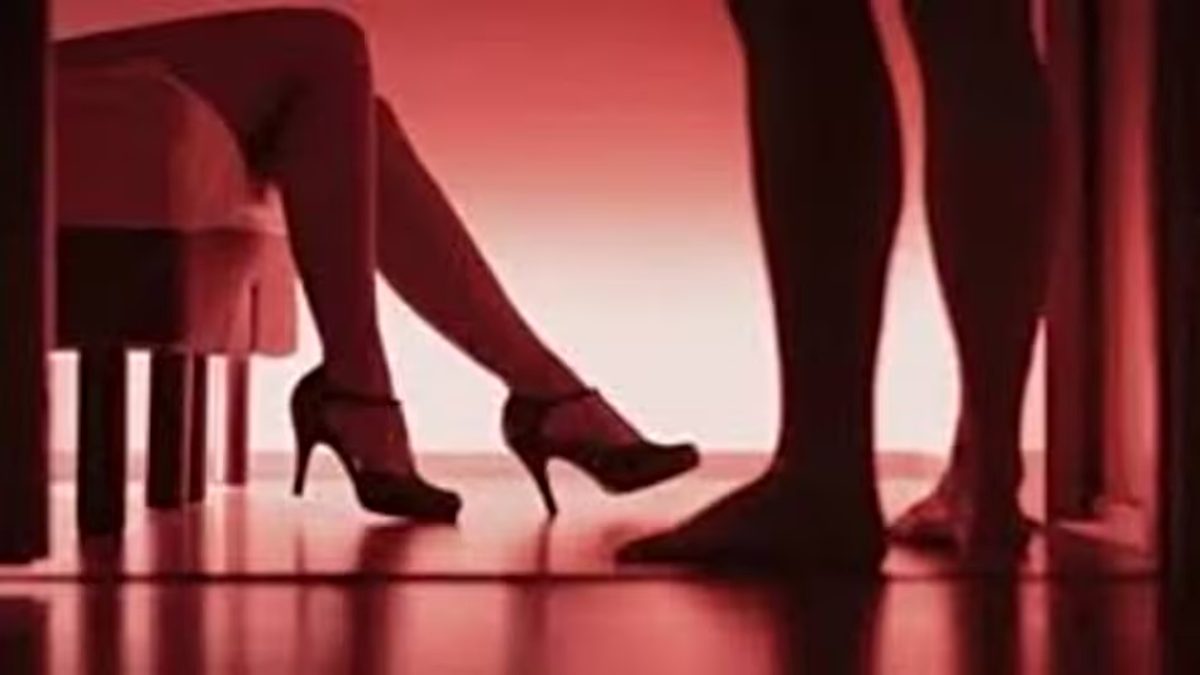 Sex Racket Busted: सेक्स रैकेट का भंडाफोड़, 4 लड़कियां रेस्क्यू, 10 गिरफ्तार…