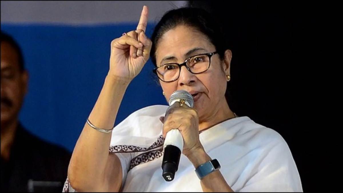 ‘दंगे भड़काने की कोशिश…’ ईद के नमाज में ये क्या बोल गई ममता बनर्जी? BJP पर लगाए गंभीर आरोप