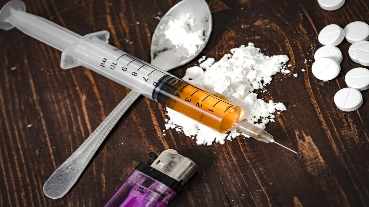 दिल्ली में पकड़ी गई 27 करोड़ की ड्रग्स, 4 अफ्रीकी नागरिक समेत 5 गिरफ्तार