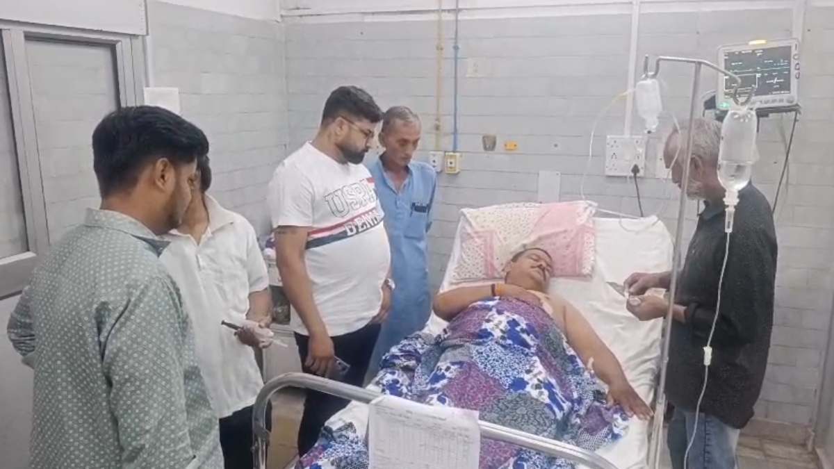 कहीं ये पार्टी छोड़ने की सजा तो नहीं! 20 से अधिक हमलावरों ने नेती जी पर किया जानलेवा हमला, लाठी-डंडे से जमकर पीटा