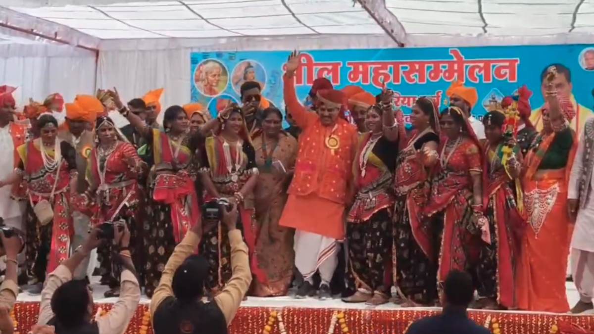 CM डॉ. मोहन की बड़ी घोषणाएं: झाबुआ में मेडिकल कॉलेज और पानसेमल में बनेगा सिविल अस्पताल, भगौरिया हाट उत्सव में थिरके मुख्यमंत्री