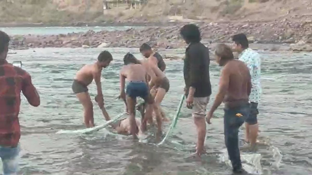 तीर्थनगरी ओंकारेश्वर में हादसाः महाराष्ट्र के दो सगे भाई नर्मदा में डूबे, नाविकों ने एक को बचाया, एक की मौत