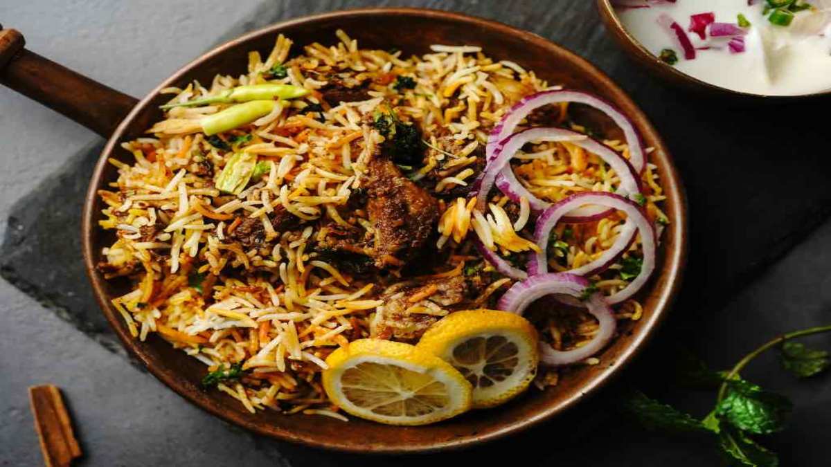 जाजपुर में बीफ बिरयानी खाने पर विवाद, होटल मालिक फरार