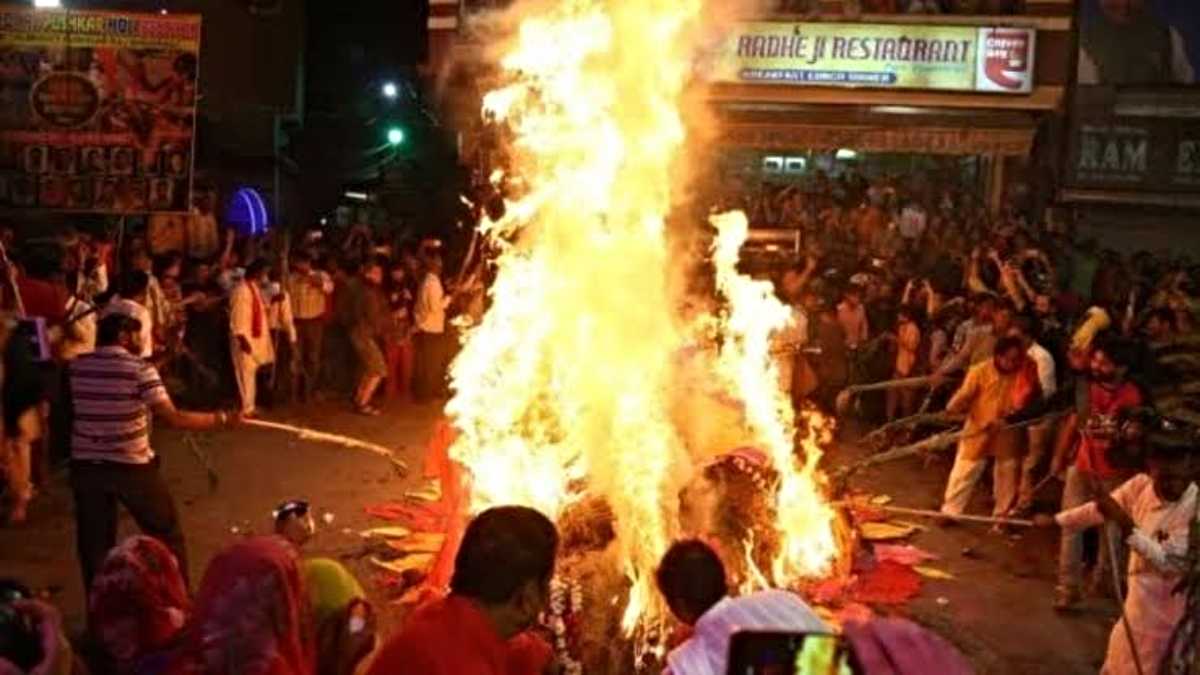 Holashtak 2025: होलाष्टक क्या होता है? इसके अशुभ प्रभाव और बचाव के उपाय…