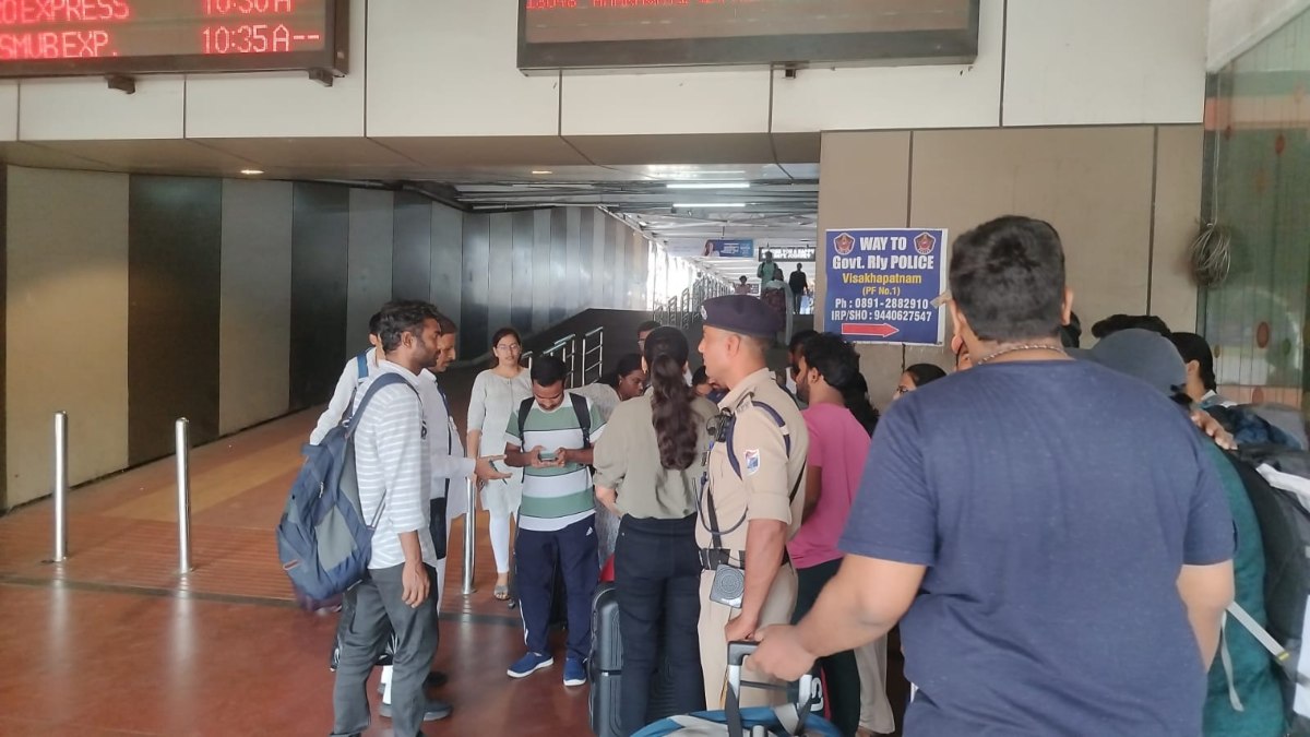 छत्तीसगढ़ : बिना टिकट यात्री पर रेलवे की कड़ी कार्रवाई, तीन दिनों में वसूला 17 लाख रुपये का जुर्माना