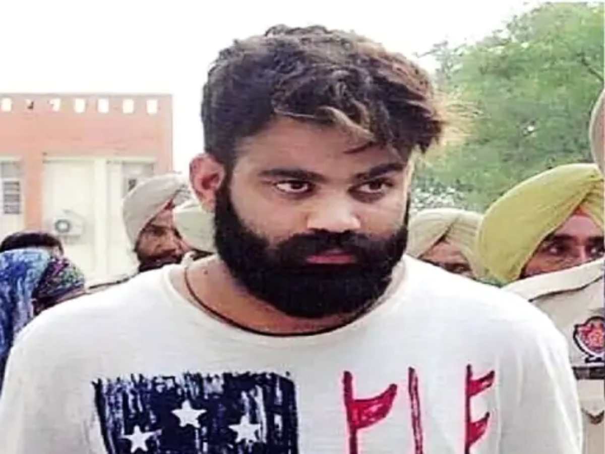 Sidhu Moosewala Hatyakand: गैंगस्टर जग्गू भगवानपुरिया को पंजाब जेल से कड़ी सुरक्षा में असम लेकर पहुंची पुलिस…