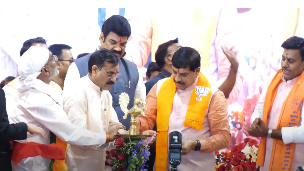 किसान आभार सम्मेलन में CM डॉ मोहन की बड़ी घोषणाः  5 रुपए में बिजली का स्थाई कनेक्शन, तीन साल में किसानों को देंगे 30 लाख सोलर पंप, बिजली भी खरीदेंगे