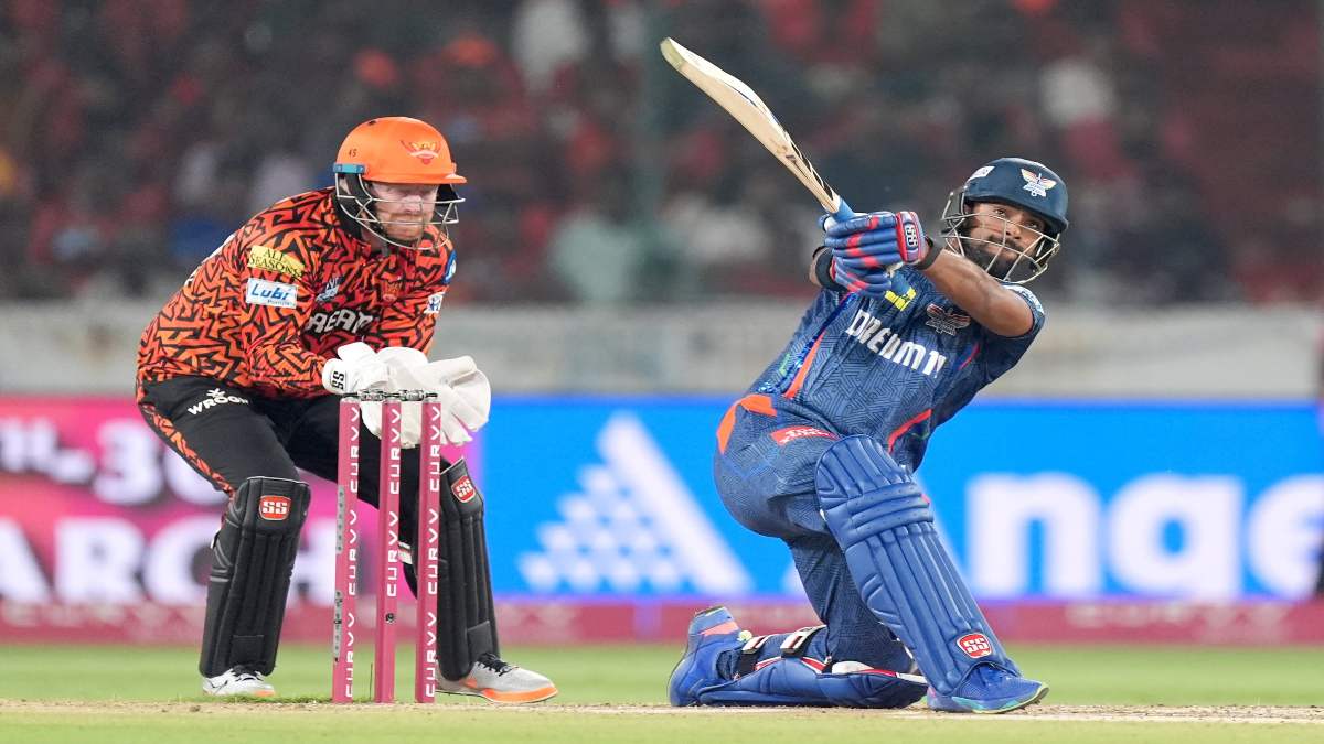 SRH vs LSG, IPL 2025 : लखनऊ ने हैदराबाद को उनके ही होमग्राउंड में 5 विकेट से हराया, पूरन और मार्श ने खेली तूफानी पारी, शार्दूल ने चटकाए 4 विकेट