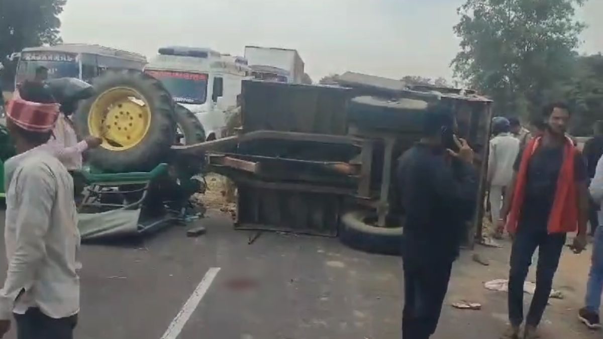 हाइवे, हादसा और मौत का खौफनाक मंजर: कंटेनर की टक्कर से पलटी श्रद्धालुओं से भरी ट्रैक्टर-ट्रॉली, 1 किशोरी की मौत, 20 से अधिक घायल