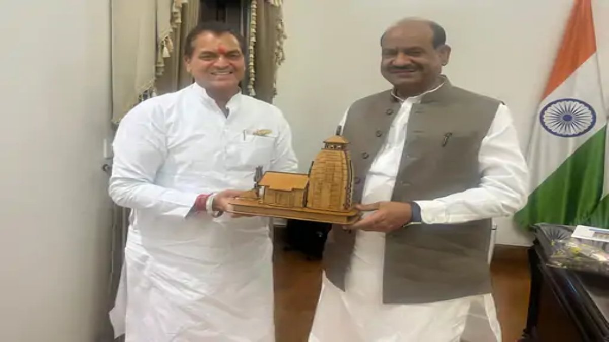 इस्तीफे के बाद दिल्ली पहुंचे पूर्व मंत्री प्रेमचंद अग्रवाल: लोकसभा अध्यक्ष ओम बिरला से की मुलाकात, दिल्ली से लेकर उत्तराखंड तक सियासी हलचल तेज