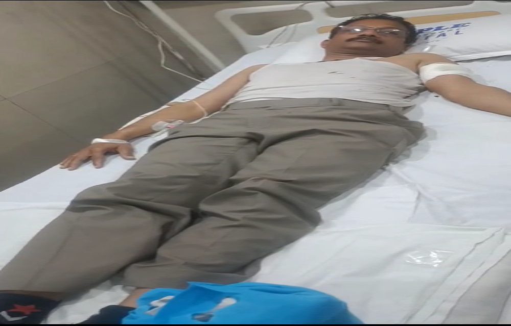 सुरक्षा गार्ड ने मैनेजर को लाइसेंसी बंदूक से मारी गोलीः सोते हुए फोटो वाट्सऐप ग्रुप में डालने से था नाराज