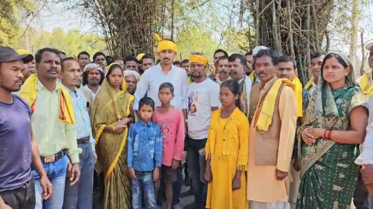 मंडला एनकाउंटर की होगी CBI जांच! BAP के प्रदेश उपाध्यक्ष ने मृतक के परिवार से की मुलाकात, कहा- संसद में उठाया जाएगा मुद्दा