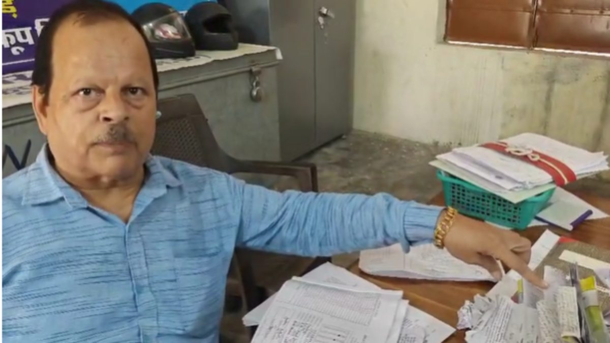 बड़ी खबरः ऋषिश्वर कॉलेज, फूप का परीक्षा केंद्र निरस्त, सामूहिक नकल का वीडियो वायरल होने के बाद कार्रवाई, परीक्षार्थियों को अब 30 किमी दूर जाना पड़ेगा