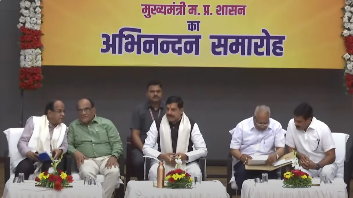 सीएम डॉ मोहन की बड़ी घोषणाः पेंशनर्स महासंघ सहित अन्य समिति को एक- एक लाख रुपए देगी सरकार