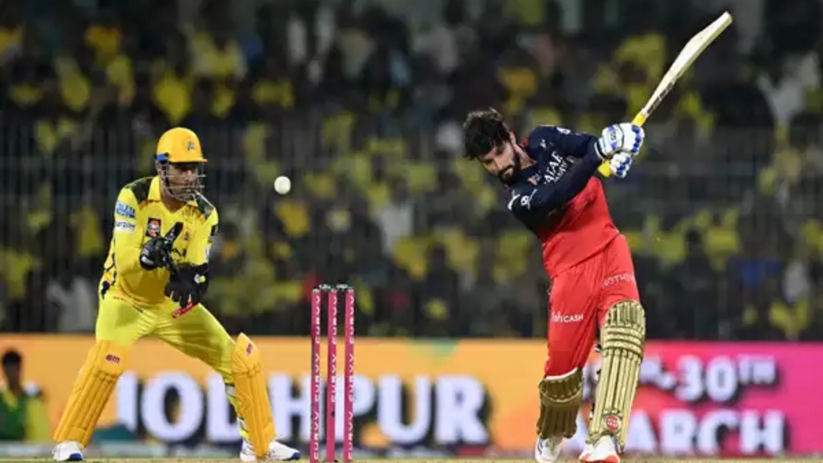 IPL 2025 : RCB ने CSK को 197 रन का दिया टारगेट, रजत पाटीदार की फिफ्टी, नूर अहमद ने झटके 3 विकेट