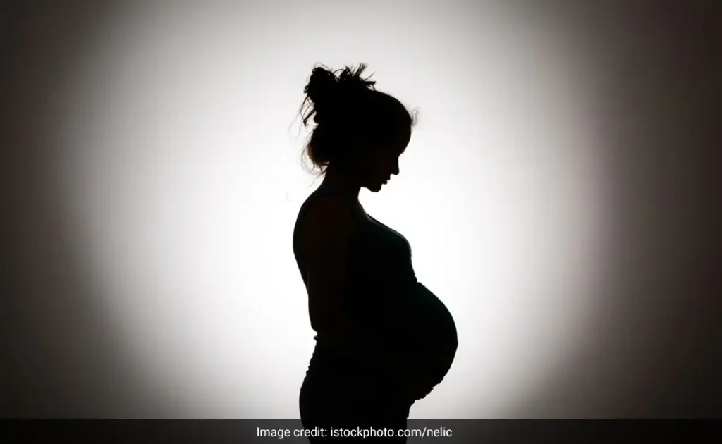 k1qnujm_precautions-for-pregnant-women-on-lunar-eclipse_625x300_03_May_23