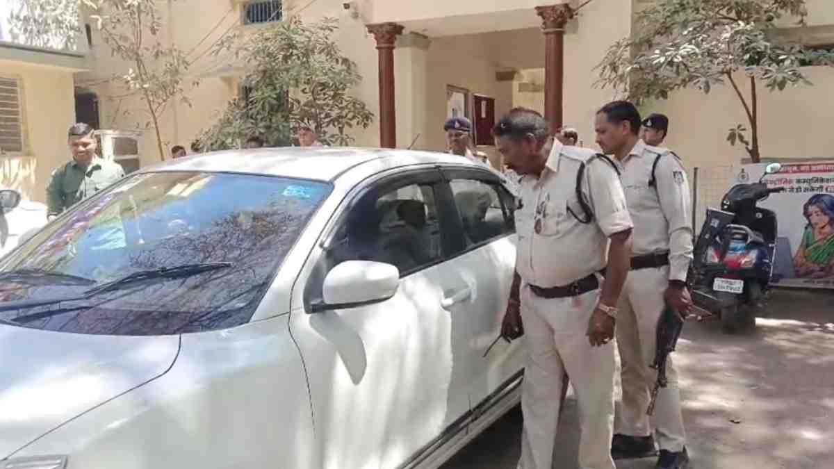 कंट्रोल रूम में मिली लड़की के अपहरण की सूचना, मचा हड़कंप, नाकाबंदी कर पकड़ी गाड़ी, बरामद युवती ने बताई ऐसी बात, सुनकर पुलिस भी रह गई सन्न