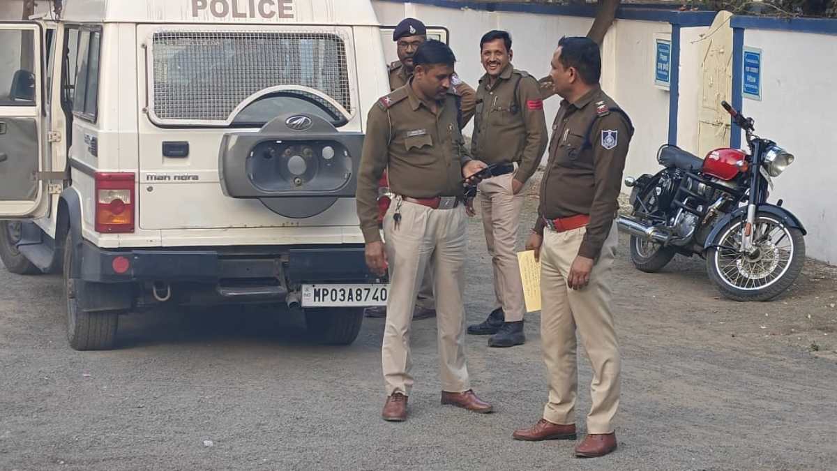 शहडोल में मऊगंज जैसी घटना: आरोपी को पकड़ने गई पुलिस टीम पर हमला, महिलाओं ने बरसाए पत्थर, SI समेत कई जवान घायल