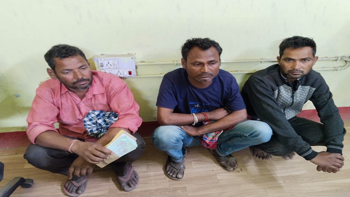 मोतिहारी में नगर पंचायत के नाम पर अवैध वसूली करने वाले 3 आरोपी गिरफ्तार, रसीद और पैसे बरामद