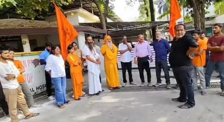 मोहाली में कश्मीरी छात्राओं के साथ बदसलूकी, स्थानीय लोगों पर आतंकी हमले का दोष मढ़ने का आरोप