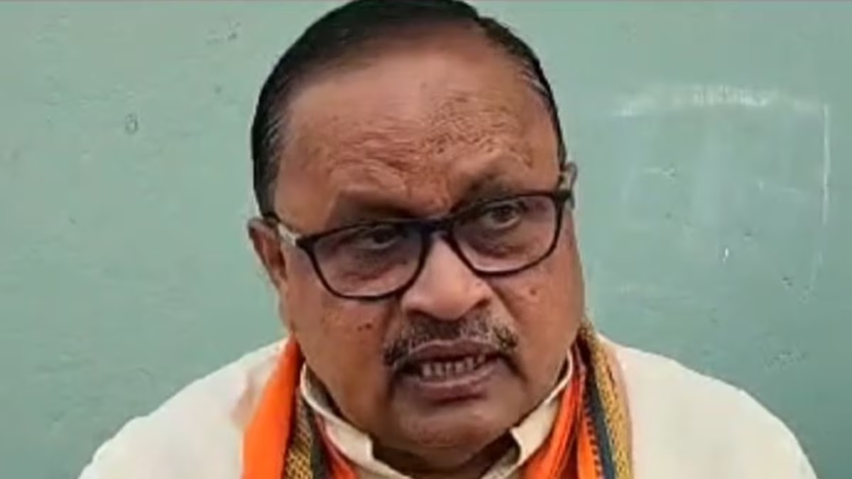 ‘कोई अस्पताल नहीं बनने दूंगा, यहां पर खेल मैदान बनेगा’, अपने ही सांसद अजय मंडल पर आग बबूला हुए गोपाल मंडल, जानें पूरा मामला?