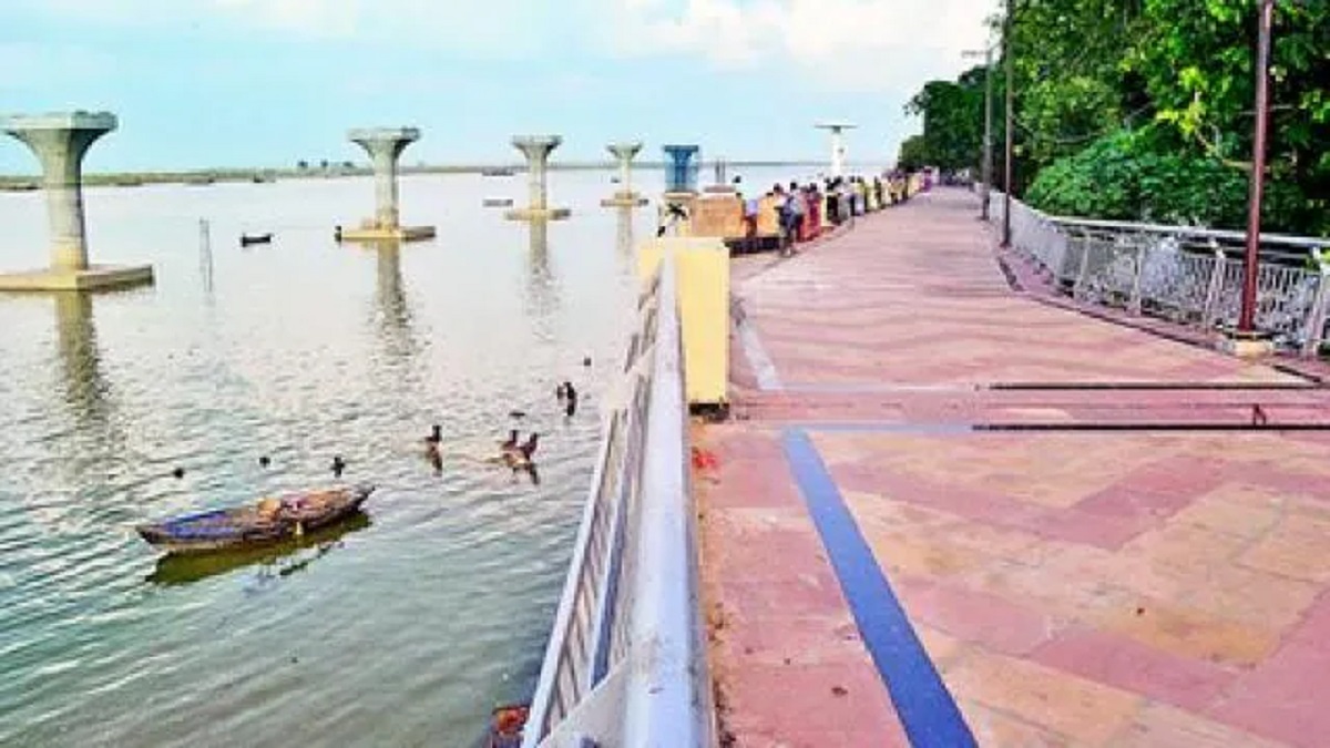 पटना में बड़ा हादसा: कलेक्ट्रेट घाट पर नहाने गए 3 दोस्तों की डूबने से मौत, गहरे पानी में डूब रहे दोस्त को बचाने के चक्कर में अन्य दो ने गवाई अपनी जान