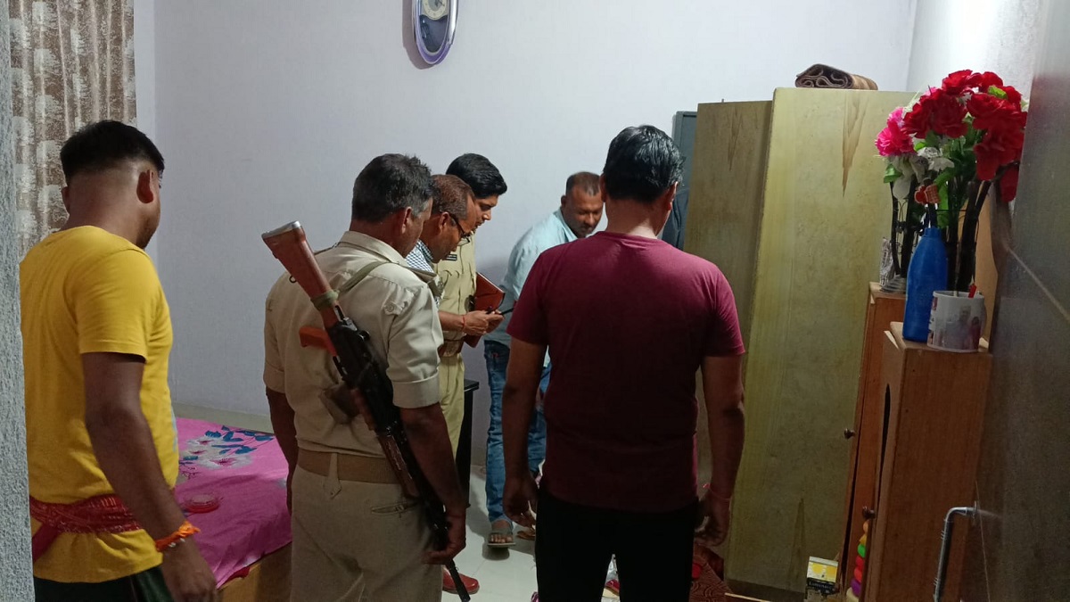 पटना में दो पूर्व सैनिक भाइयों के घर से 9 लाख की चोरी, CCTV में कैद हुई पूरी घटना