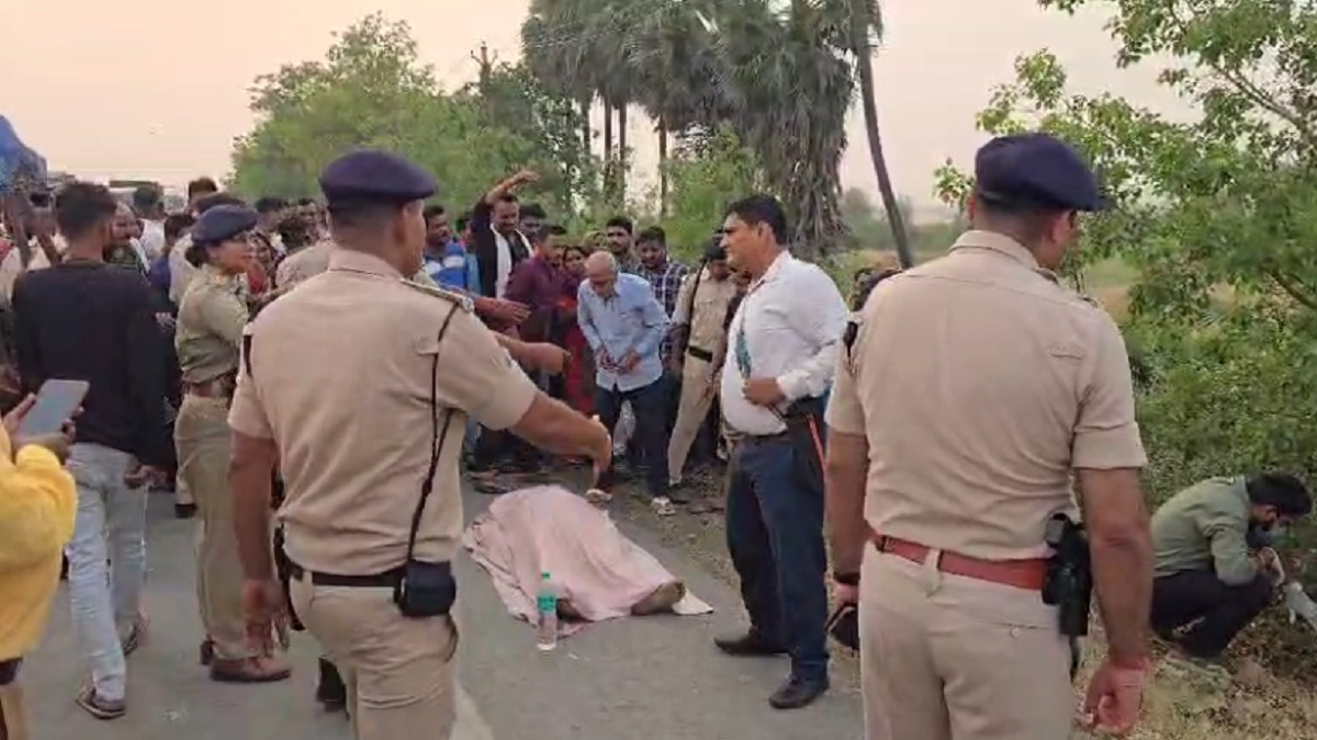 बेगूसराय में लूट के बाद युवक की गोली मारकर हत्या, घटना के बाद हथियार लहराते हुए पैसों से भरा बैग लेकर फरार हुए अपराधी