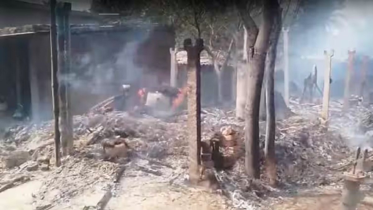 मुजफ्फरपुर में बड़ा हादसा: सिलेंडर फटने से महादलित बस्ती में 50 से अधिक घर जलकर राख, 4 बच्चों समेत 5 की जिंदा जलने से दर्दनाक मौत, कई लापता