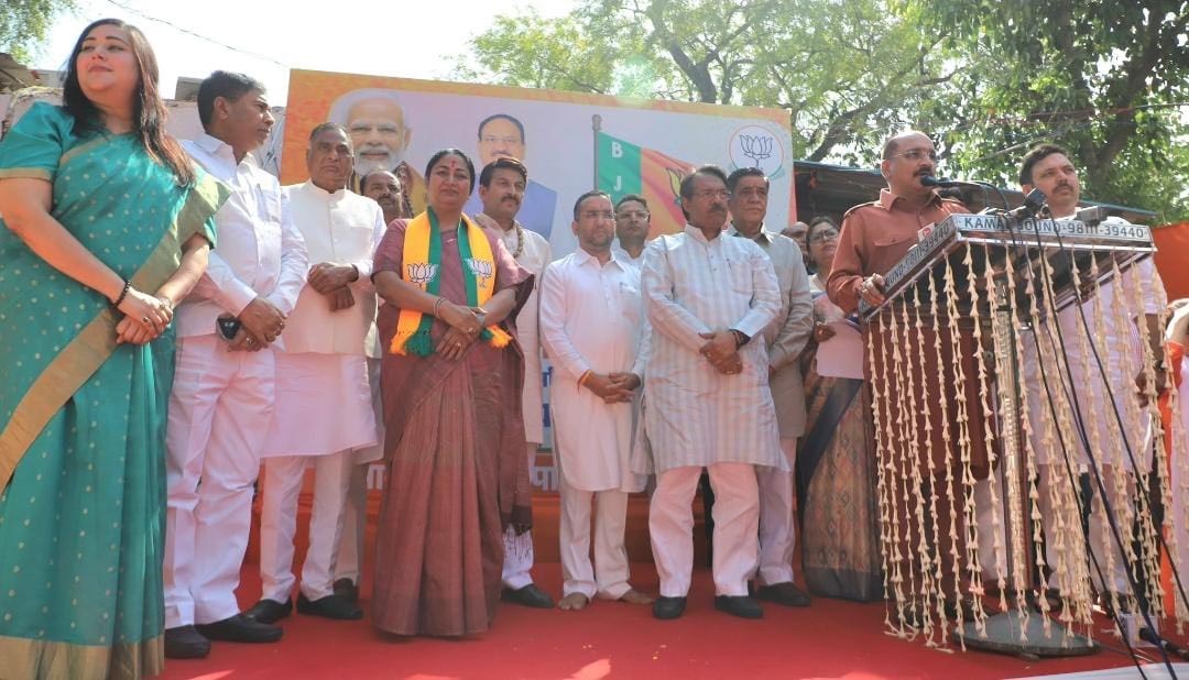 BJP Foundation Day: दिल्ली में BJP के स्थापना दिवस पर जश्न का माहौल, CM रेखा गुप्ता बोलीं- हर बूथ और हर जिलों में काम करने का परिणाम है कि आज…