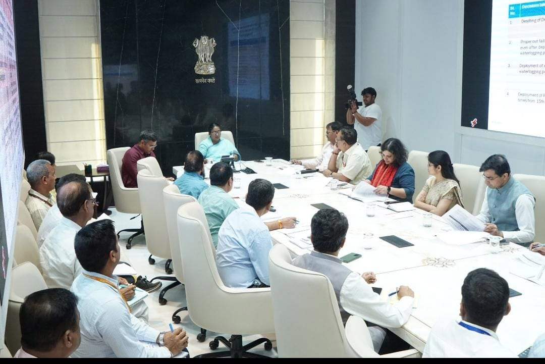 Delhi: एक्शन मोड में CM रेखा गुप्ता, मानसून के दौरान जलभराव हुआ तो अफसरों पर होगी कार्रवाई