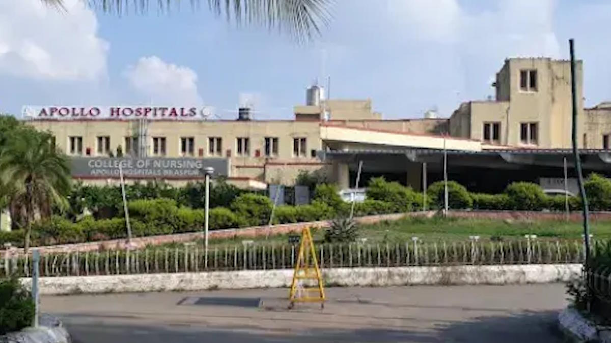 छत्तीसगढ़ के कांग्रेस नेता की भी फर्जी डॉक्टर के ऑपरेशन के बाद गई थी जान, सीएमएचओ ने बिलासपुर अपोलो अस्पताल से मांगा जवाब…