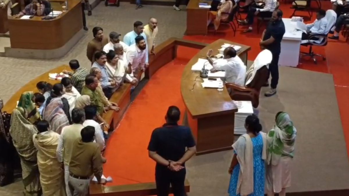 Bhopal Budget 2025: ‘शहर सरकार’ की मीटिंग शुरू, संभावित 3300 करोड़ का पेश होगा बजट, बढ़ेगा प्रॉपर्टी टैक्स 